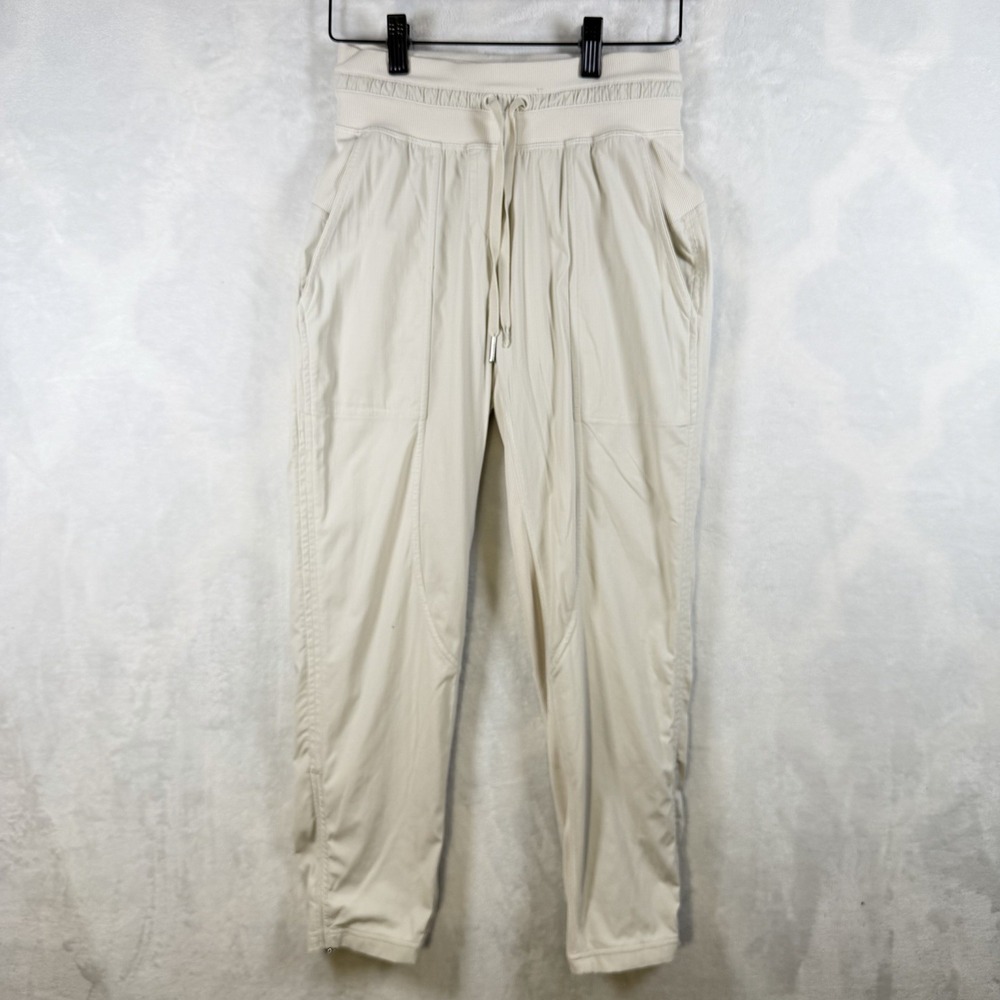 Lululemon Dance Studio Mid Rise Jogger Pants Women Size 0 Ivory